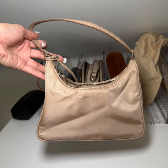 Authentic PRADA shoulder bag - Picture 4 of 6